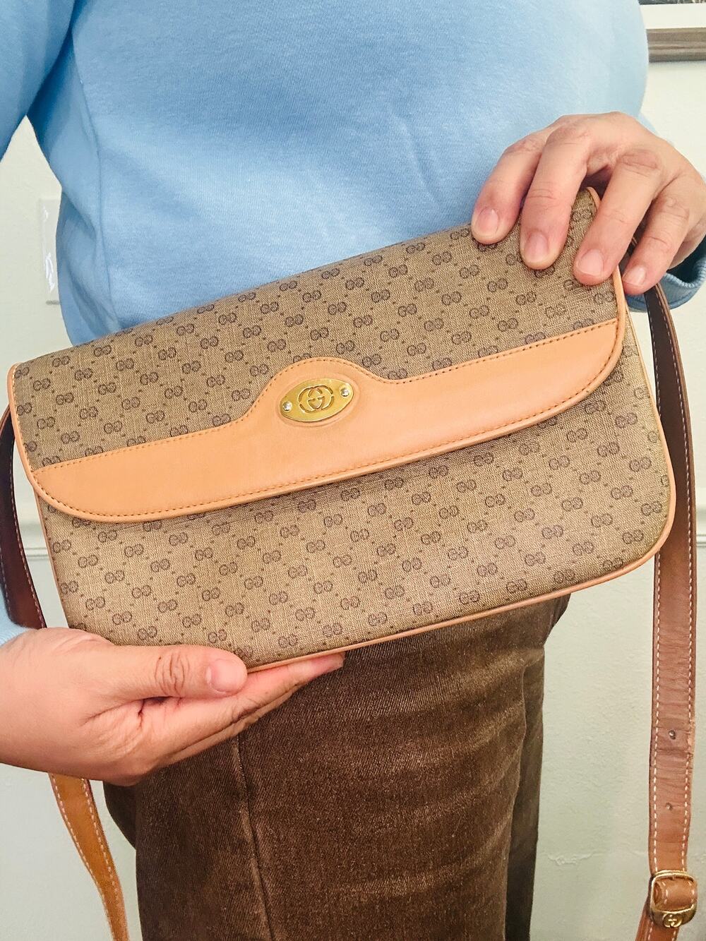 Gucci crossbody bag with COA